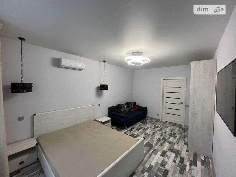 Продаж 1-кімнатної квартири 42 м², Сергія Данченка вул., 32