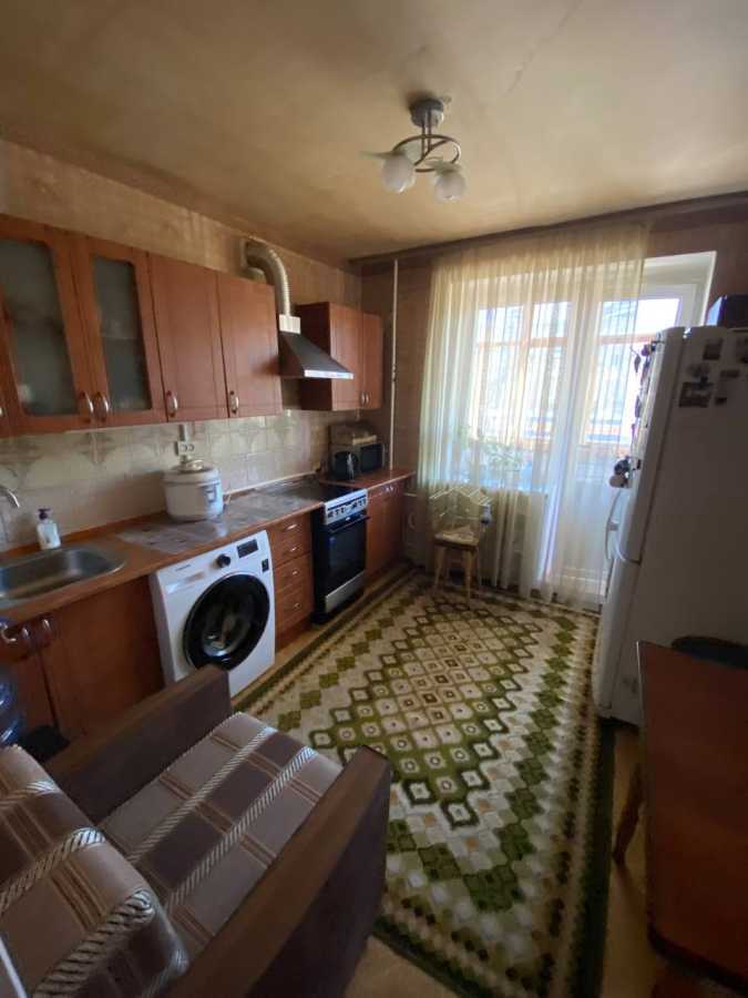 Продаж 1-кімнатної квартири 45 м², Припортова вул.