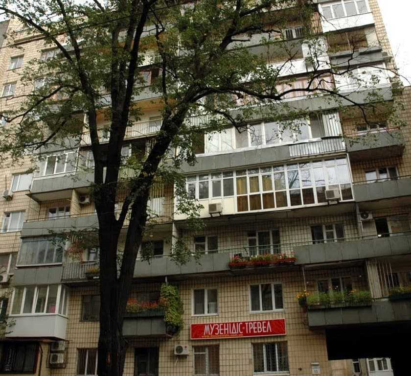 Продажа 3-комнатной квартиры 77.3 м², Малая Житомирская ул., 10