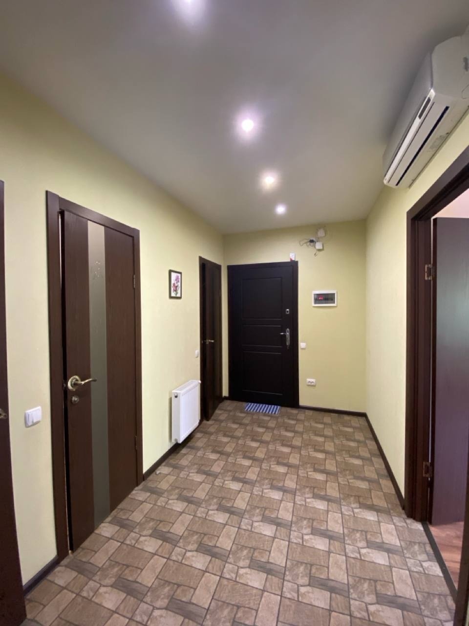 Продаж 2-кімнатної квартири 50 м², Давидчука вул., 42