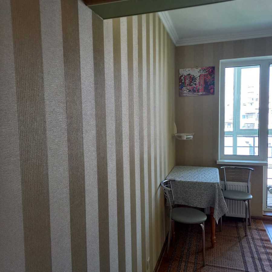 Оренда 1-кімнатної квартири 43 м², Лесі Українки вул., 62А