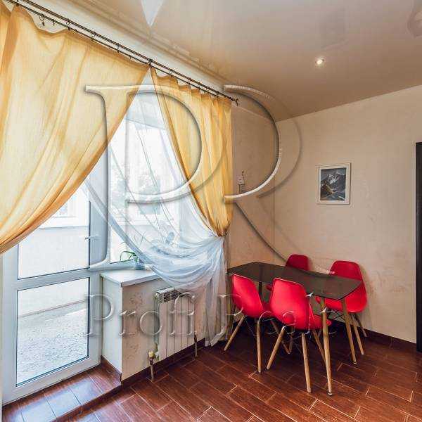 Продажа 3-комнатной квартиры 95 м², Богдана Хмельницкого ул., 1Б