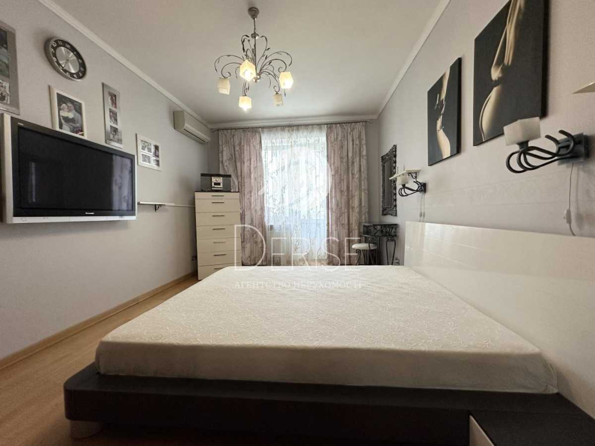 Продажа 4-комнатной квартиры 121 м², Никольско-Слободская ул., 6