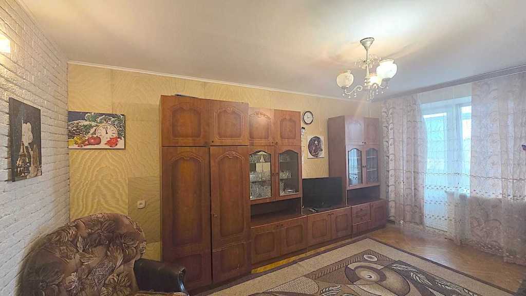 Продажа 3-комнатной квартиры 60 м², Глебова ул., 1
