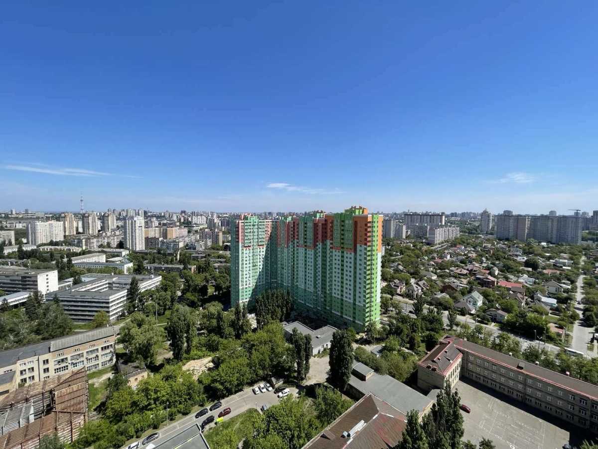 Продажа 2-комнатной квартиры 38 м², Михаила Донца ул., 2-А