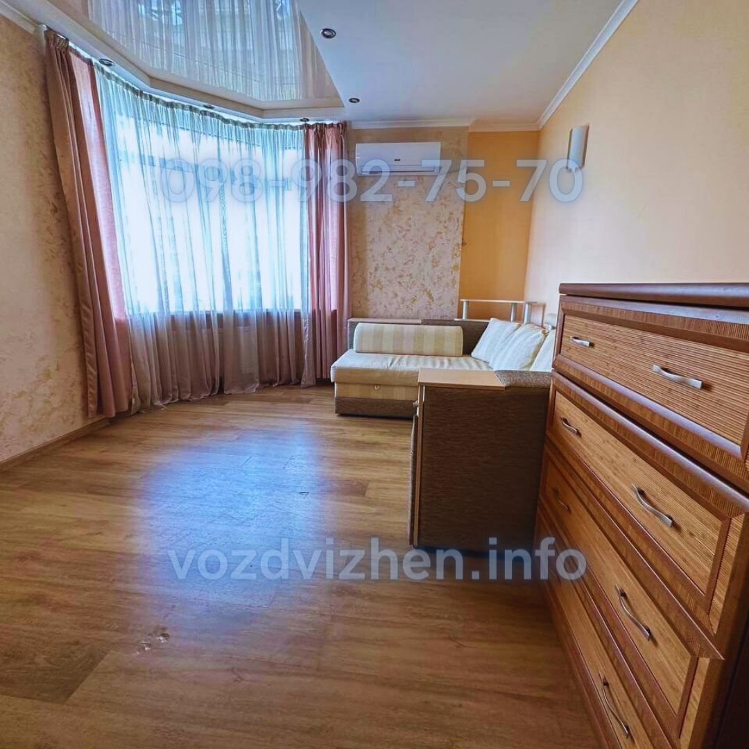 Продаж 1-кімнатної квартири 49.2 м², Миколи Ушакова вул., 1Д