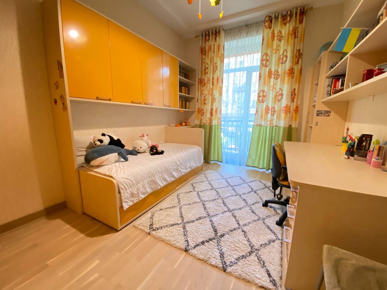 Продаж 3-кімнатної квартири 103 м²