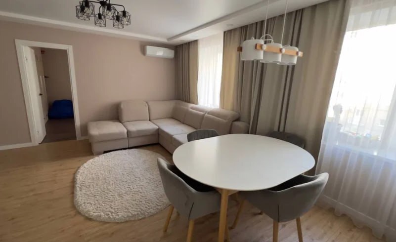 Продаж 3-кімнатної квартири 85.5 м², Прокоф'єва вул.