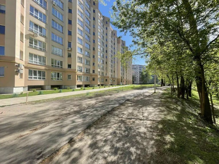 Продаж 3-кімнатної квартири 85.5 м², Прокоф'єва вул.