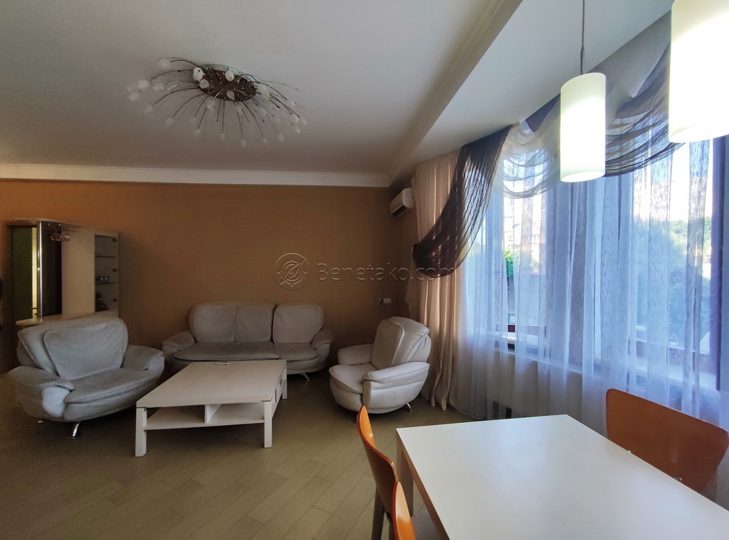 Оренда 3-кімнатної квартири 108 м², Тенистая вул.