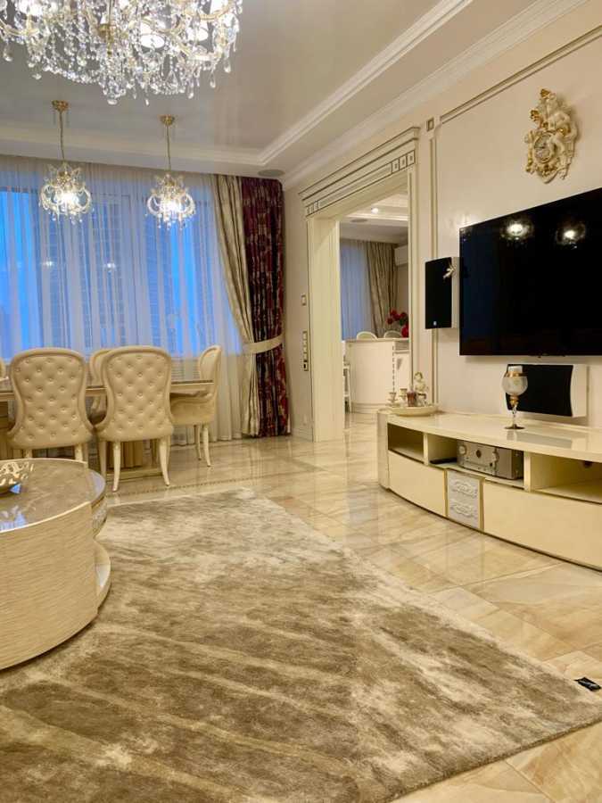 Продаж 4-кімнатної квартири 250 м², Лесі Українки бул., 7Б