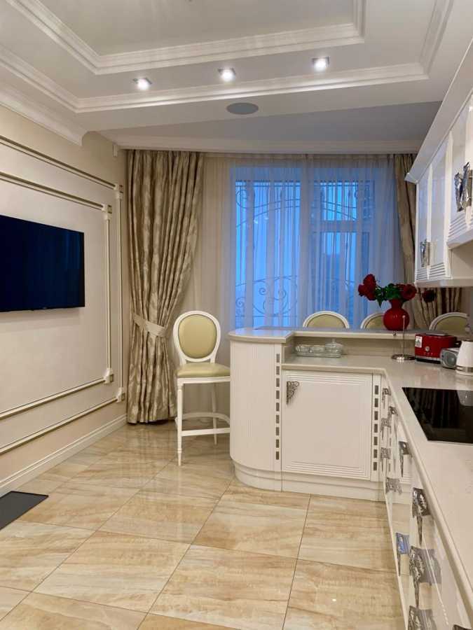 Продаж 4-кімнатної квартири 250 м², Лесі Українки бул., 7Б