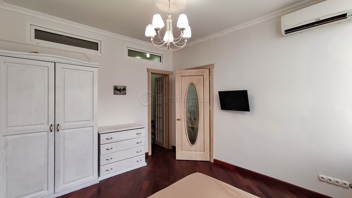 Аренда 3-комнатной квартиры 70 м², Аркадийское Плато ул.