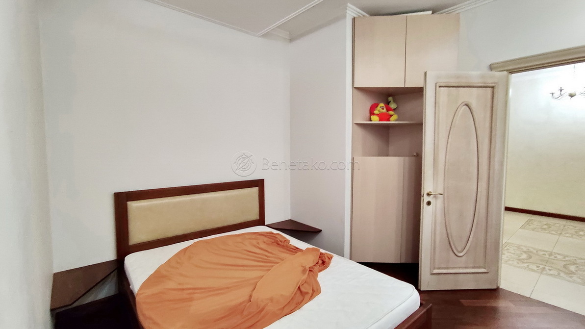 Аренда 3-комнатной квартиры 70 м², Аркадийское Плато ул.