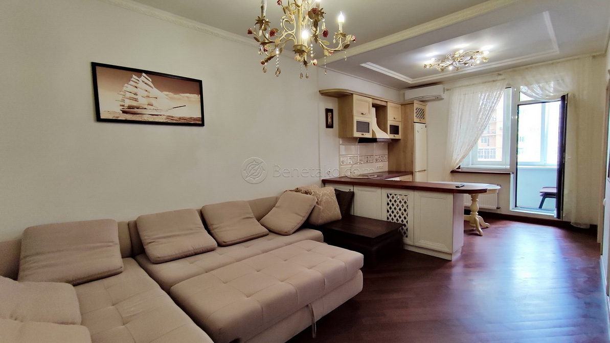 Аренда 3-комнатной квартиры 70 м², Аркадийское Плато ул.