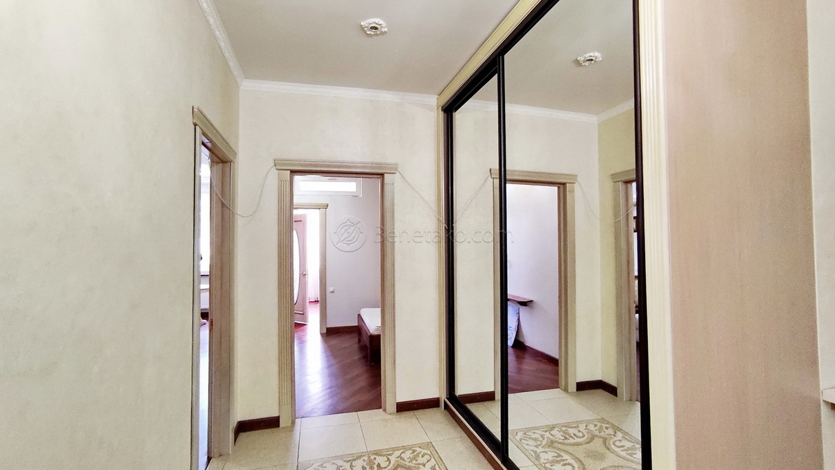Аренда 3-комнатной квартиры 70 м², Аркадийское Плато ул.