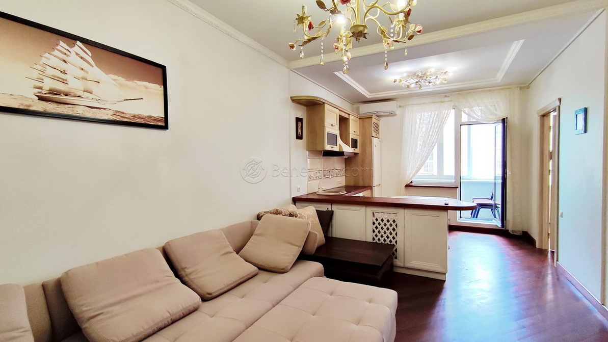 Аренда 3-комнатной квартиры 70 м², Аркадийское Плато ул.