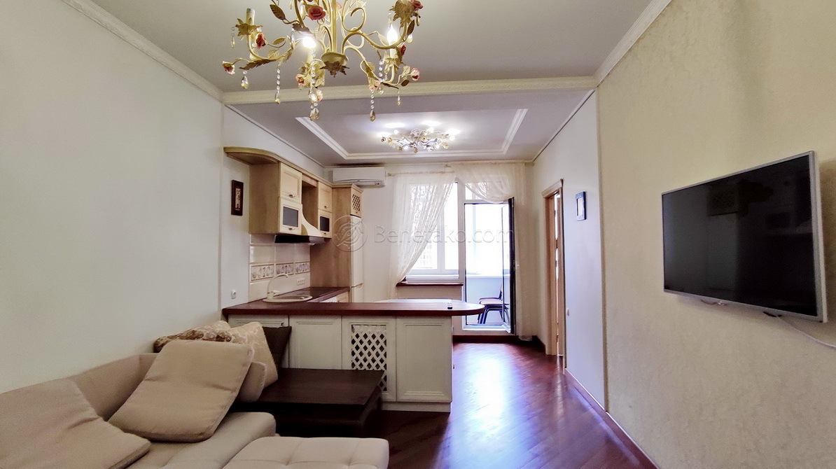 Аренда 3-комнатной квартиры 70 м², Аркадийское Плато ул.