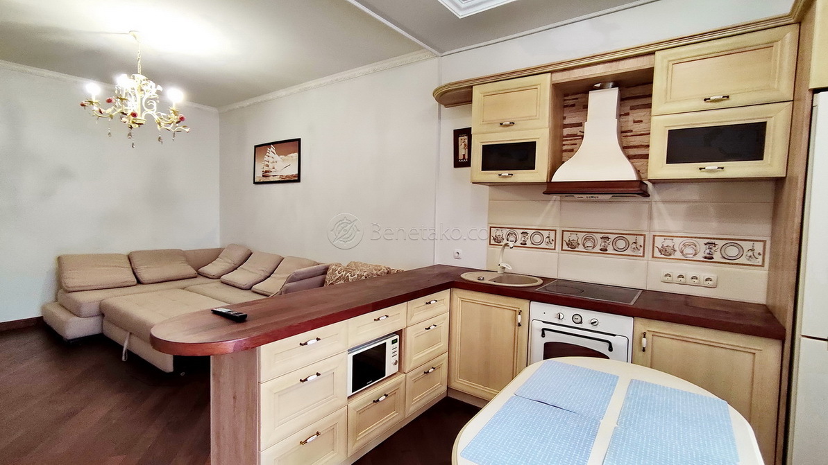 Аренда 3-комнатной квартиры 70 м², Аркадийское Плато ул.