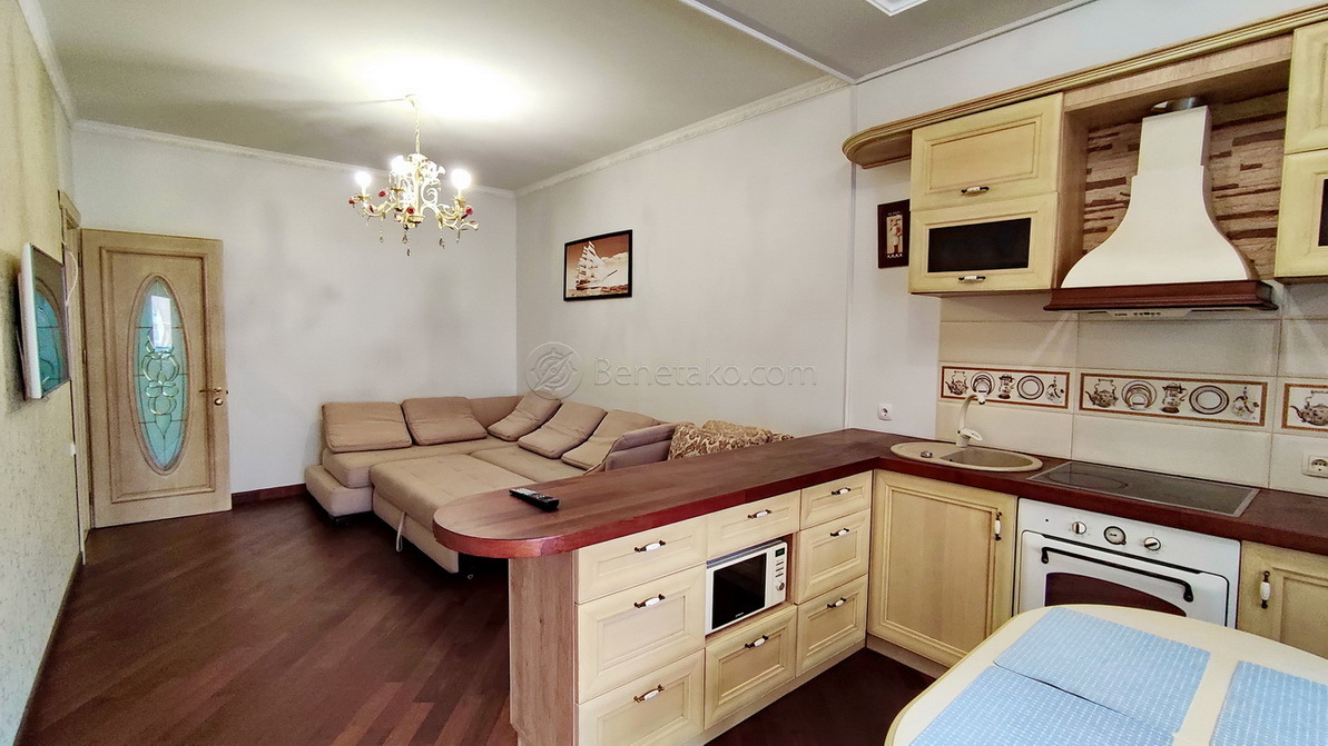 Аренда 3-комнатной квартиры 70 м², Аркадийское Плато ул.