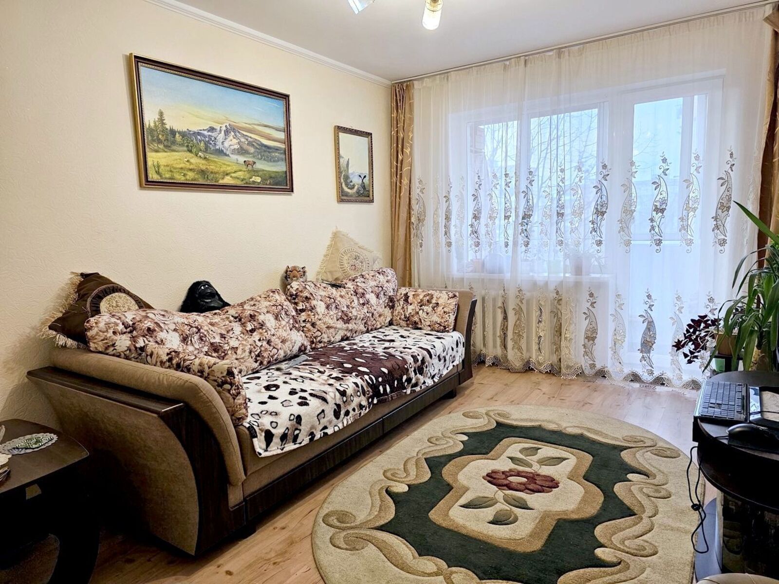 Продаж 3-кімнатної квартири 64 м², Бурштинова вул., 79