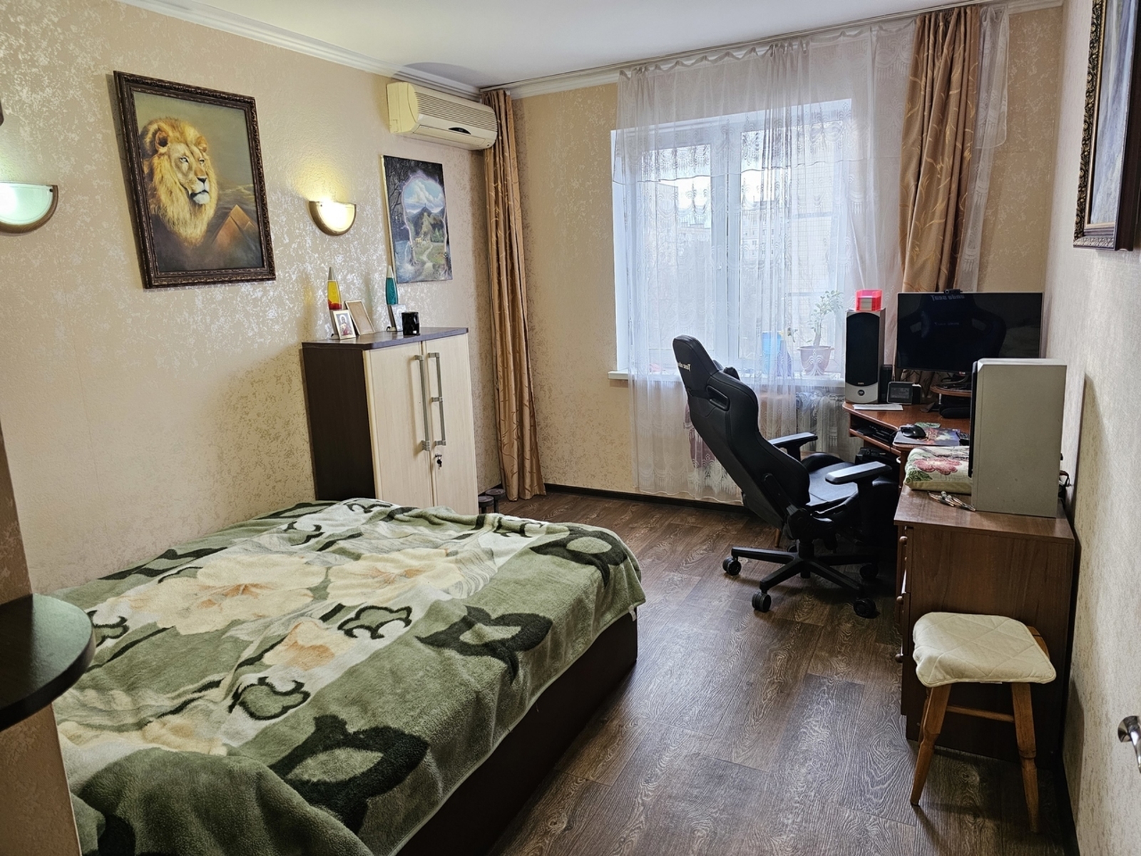 Продажа 3-комнатной квартиры 64 м², Янтарная ул., 79