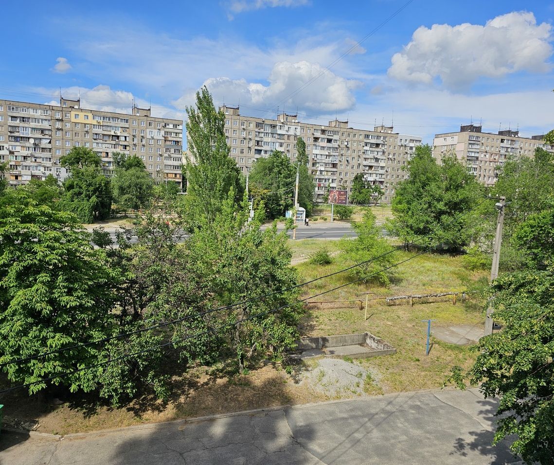 Продаж 1-кімнатної квартири 32 м², Калинова вул., 85