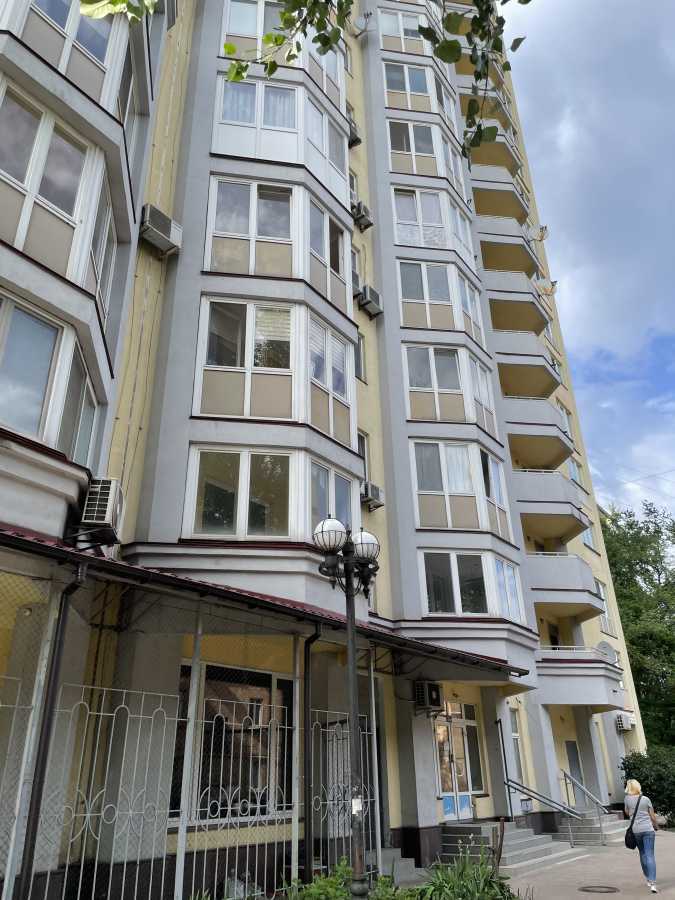 Продажа 4-комнатной квартиры 126 м², Макеевский пер., 10А