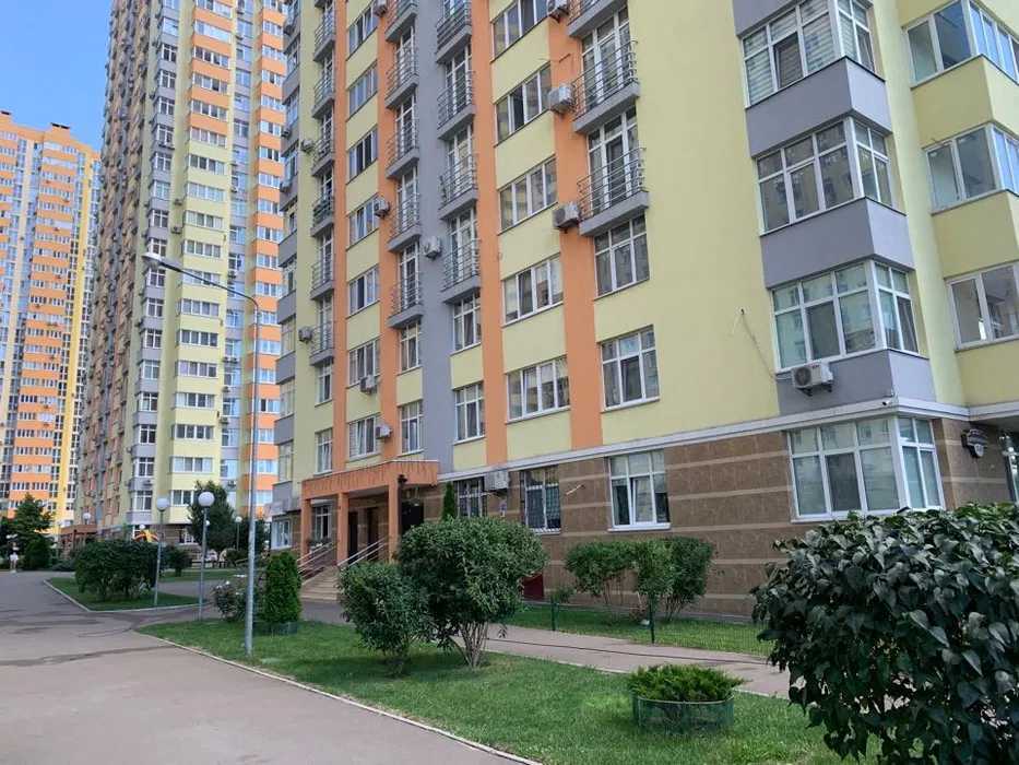 Продаж 3-кімнатної квартири 84 м², Сім'ї Кульженків вул., 31А