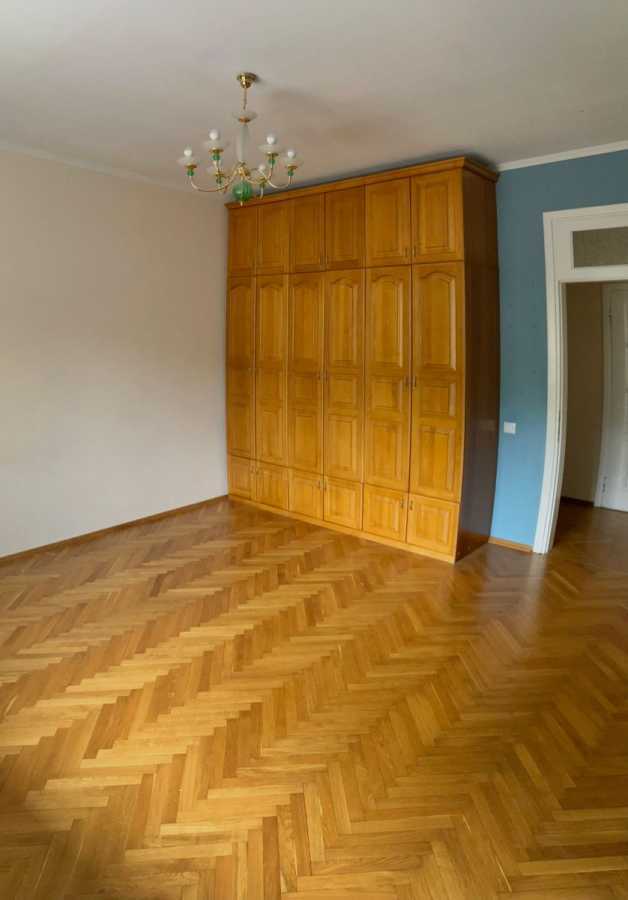 Продажа 5-комнатной квартиры 255 м², Василия Касияна ул., Дончука, 7