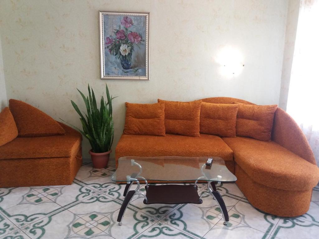 Студія подобово 53 м², 8-го Березня вул., 105