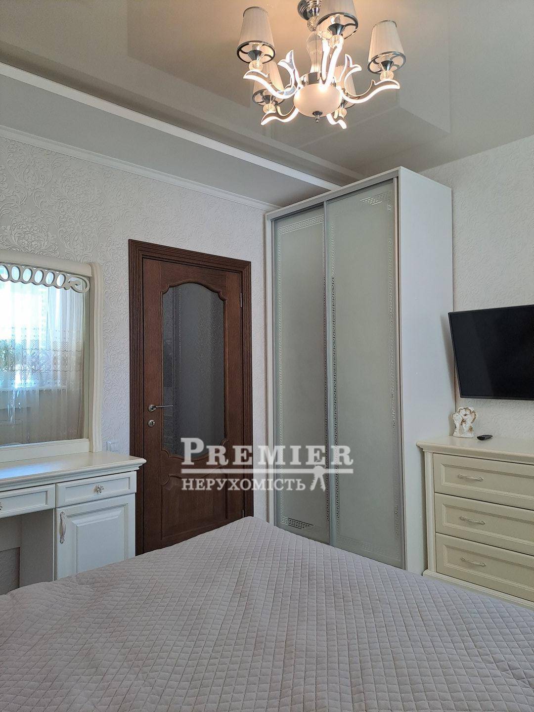Продаж 3-кімнатної квартири 90 м², Академіка Сахарова вул., 36