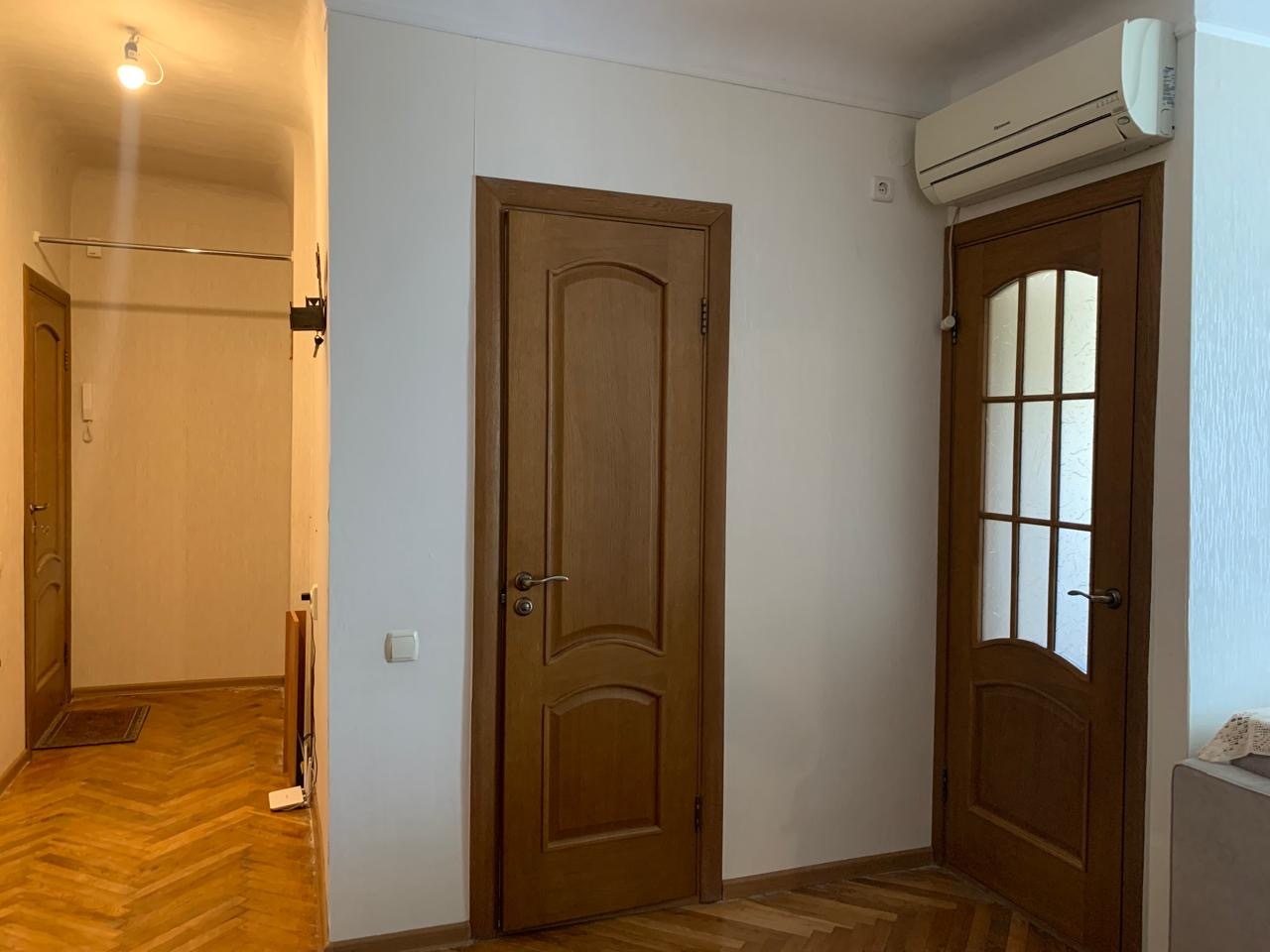 Продаж 2-кімнатної квартири 45 м², Топольова вул., 5