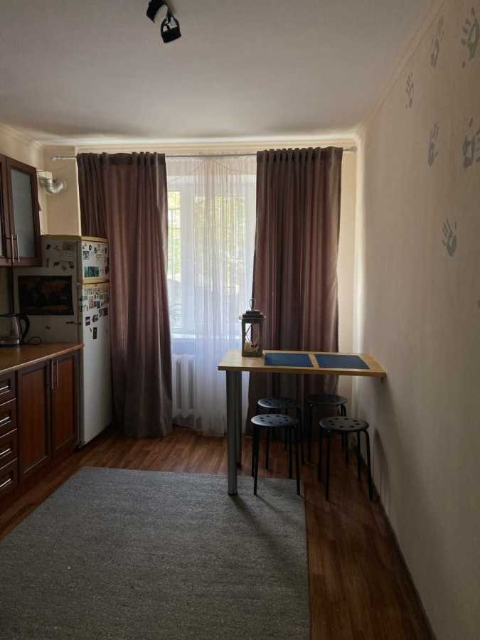 Продаж 1-кімнатної квартири 30 м², Ядова Сергея вул., 24
