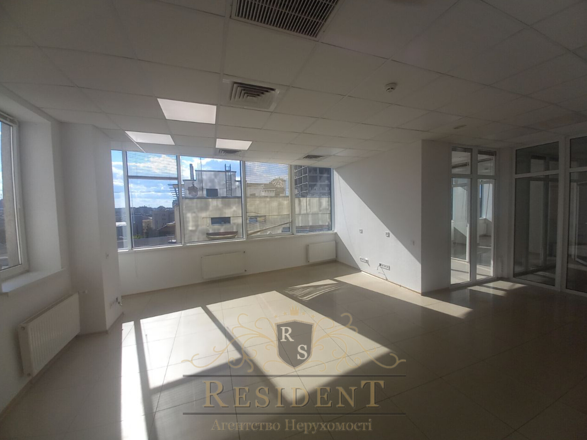 Аренда коммерции 104 м², Глинки ул., 1