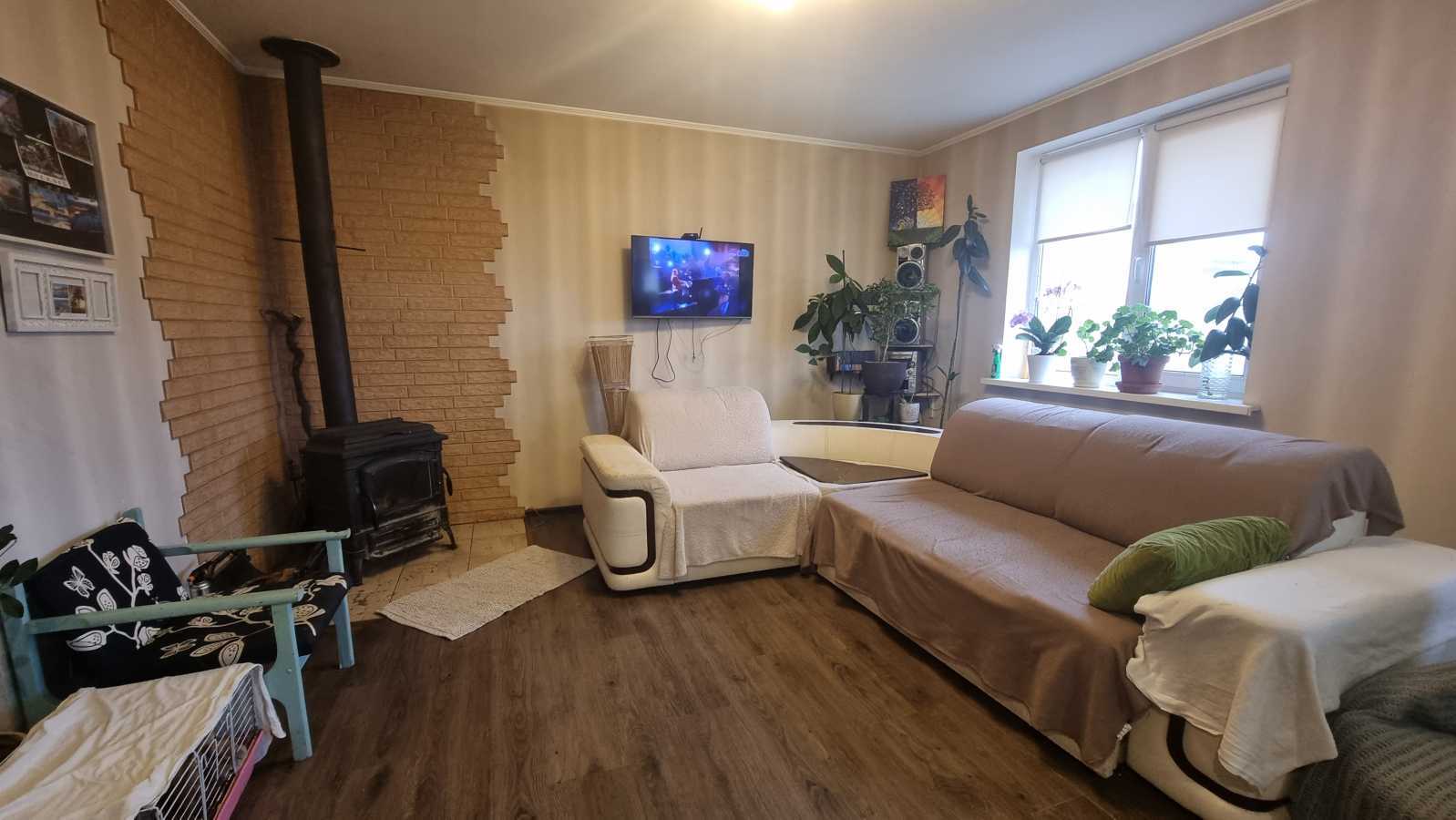 Продаж 3-кімнатної квартири 90.4 м², Грушевського вул., 5Е