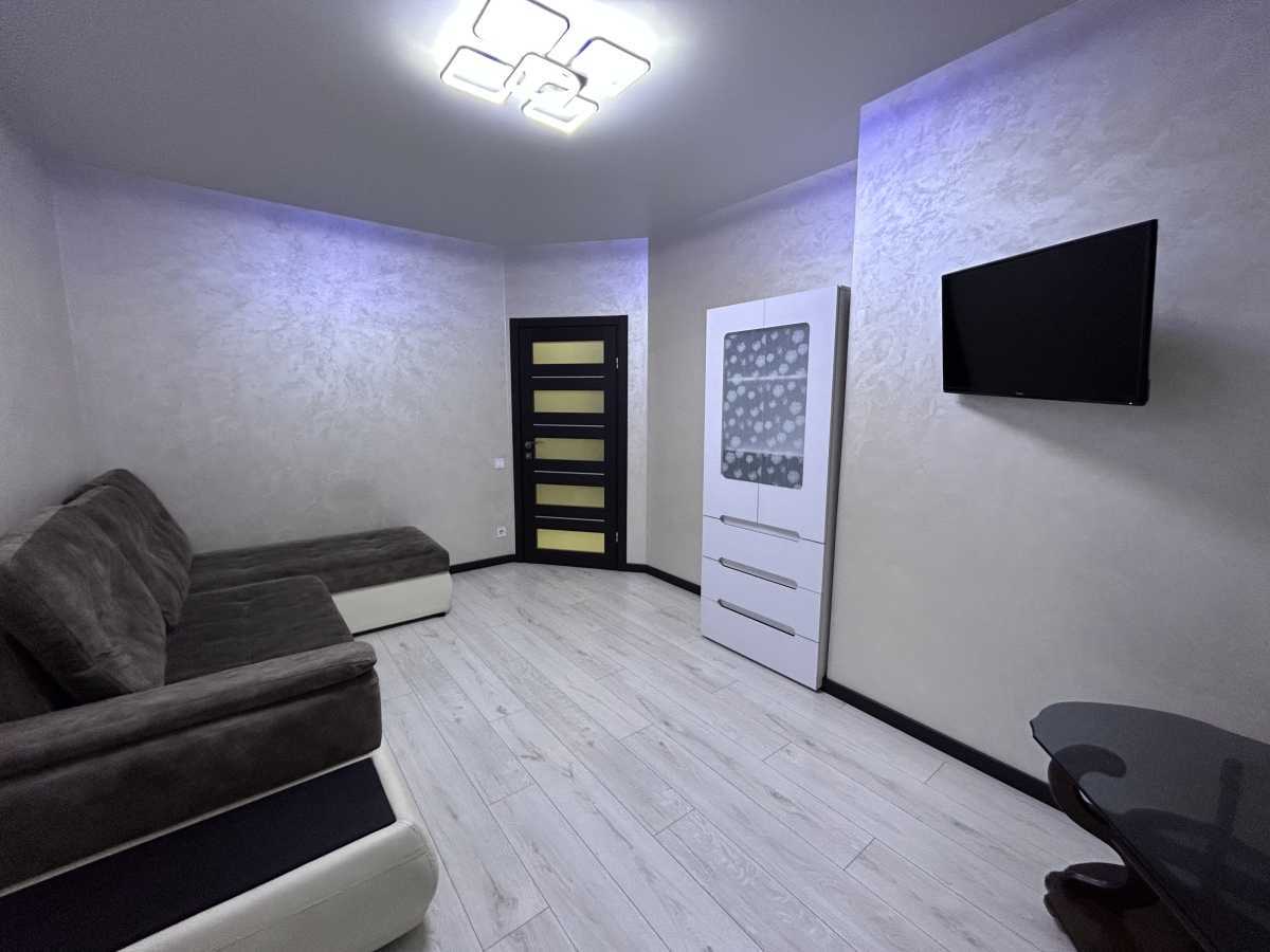 Продаж 1-кімнатної квартири 40 м², Боголюбова вул.
