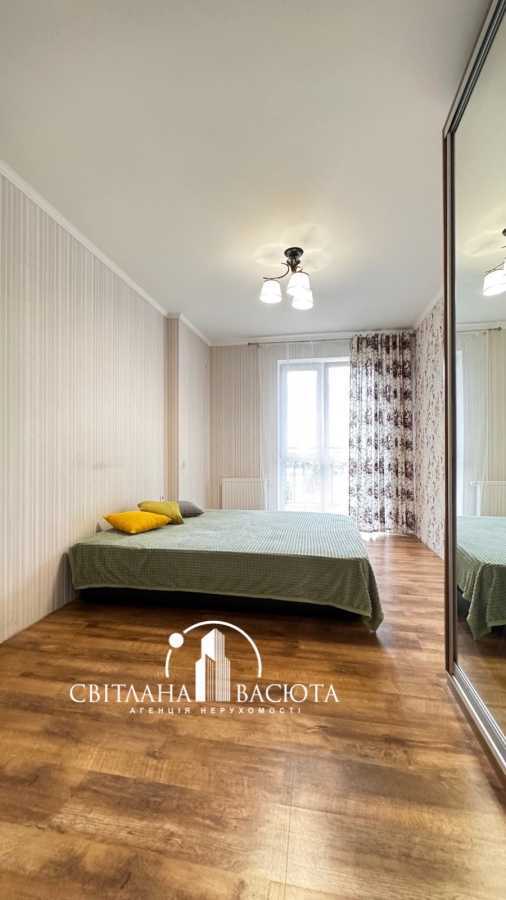 Продаж 2-кімнатної квартири 63.1 м², Метрологічна вул.