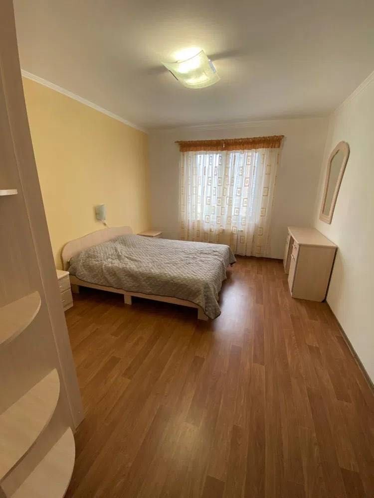 Продажа 2-комнатной квартиры 67 м²