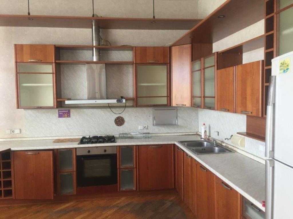 Продажа дома 725 м², Каменяров ул., 68