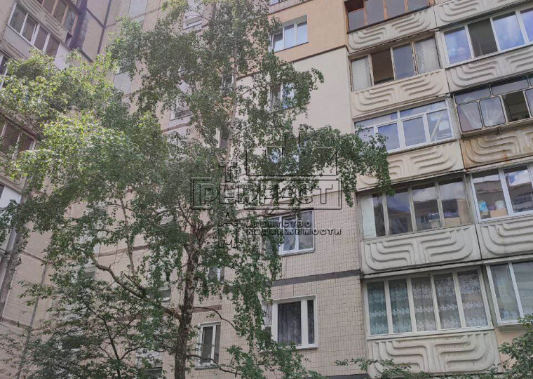 Продаж 3-кімнатної квартири 73 м², Тростянецька вул., 6