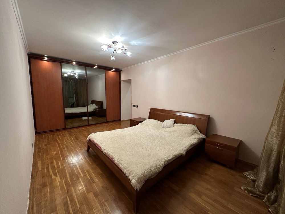 Продаж 2-кімнатної квартири 78 м²