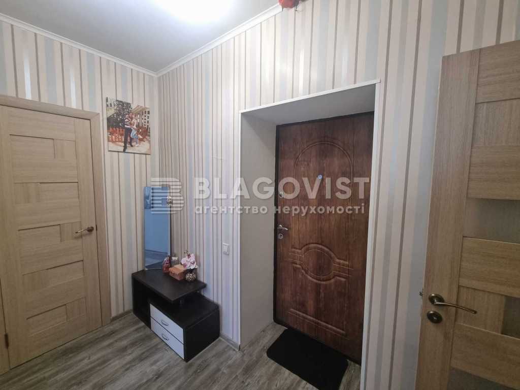 Продаж 1-кімнатної квартири 37 м², Боголюбова вул., 10