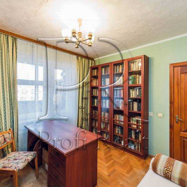 Продажа 3-комнатной квартиры 97 м², Анны Ахматовой ул., 13Б