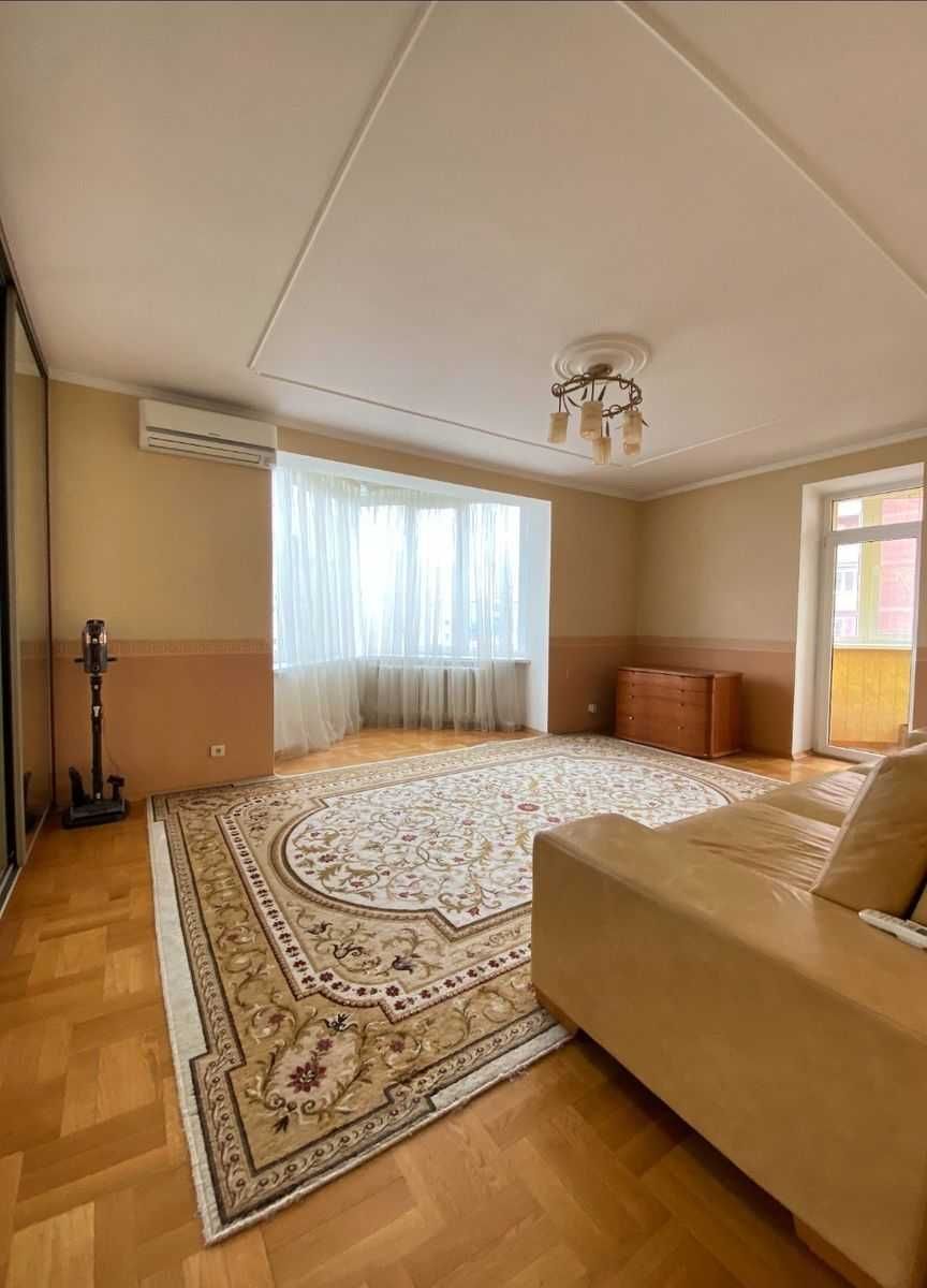 Продажа 2-комнатной квартиры 75 м²