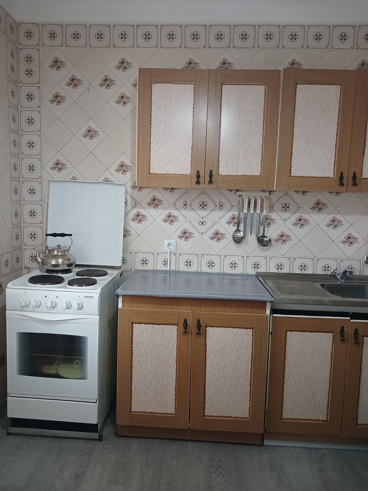 Оренда 1-кімнатної квартири 35 м², Райдужна вул., 35