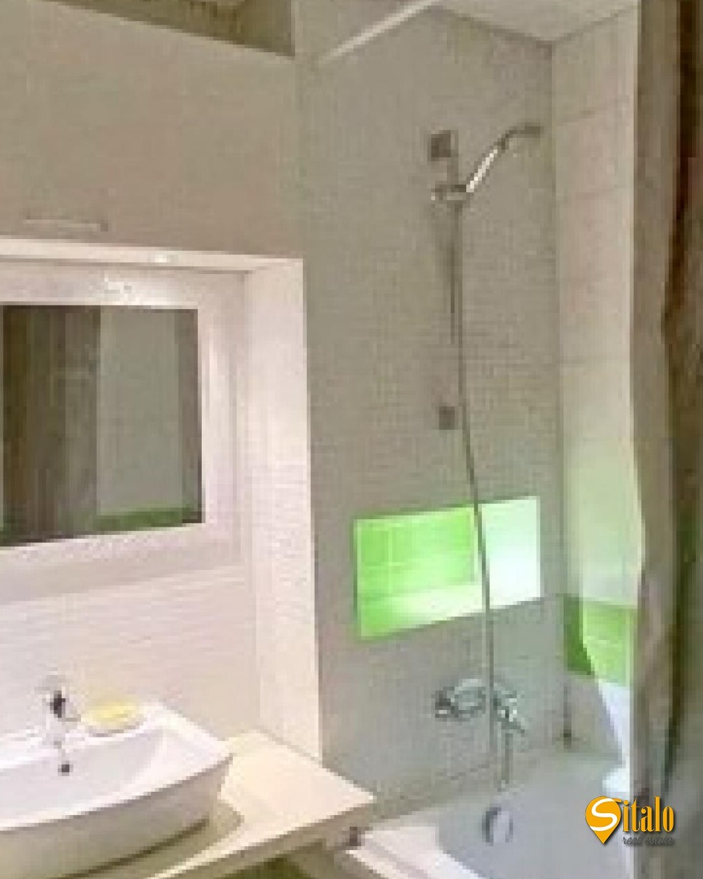 Продаж 2-кімнатної квартири 64 м²