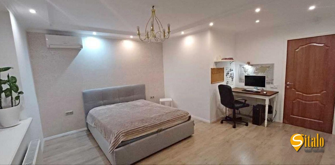 Продаж 2-кімнатної квартири 64 м²