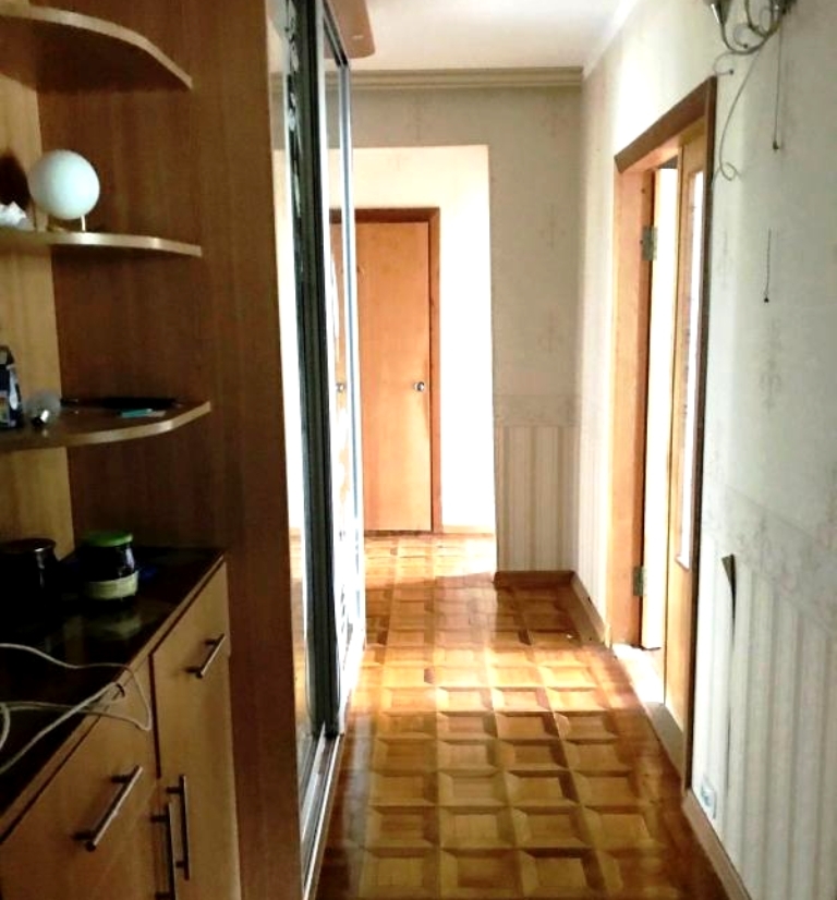 Продажа 3-комнатной квартиры 63 м², Десантный бул.