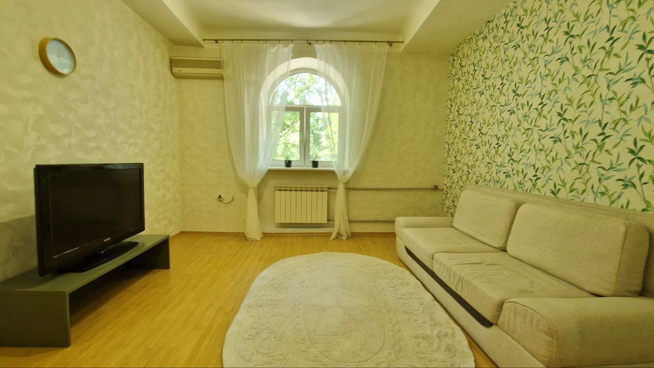 Аренда 2-комнатной квартиры 52 м², Дмитрия Яворницкого просп., 30